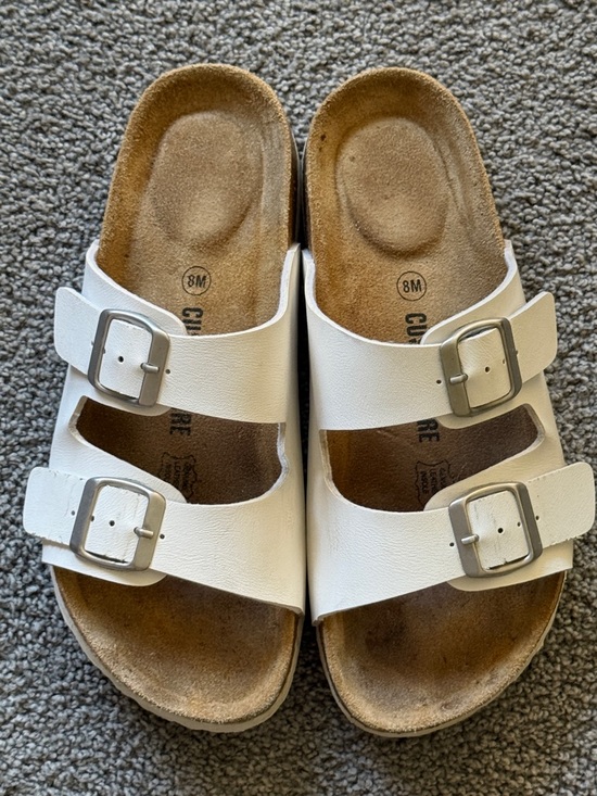 Cushionaire Shoes - Double-Strap Slide Sandals. White w/Silver Tone Buckles. Leather Insole. Size 8M